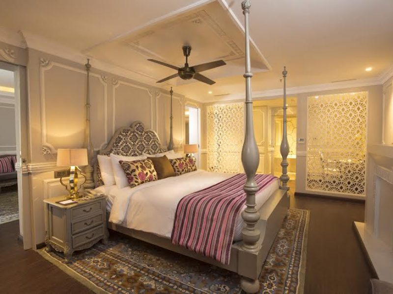 ROYAL FRAGRANT SUITE