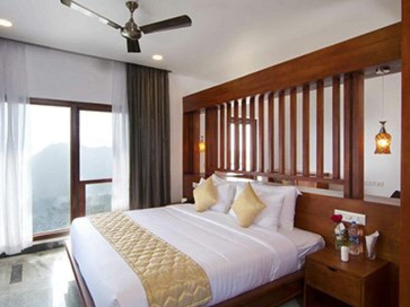 SEMI SUITE ROOM