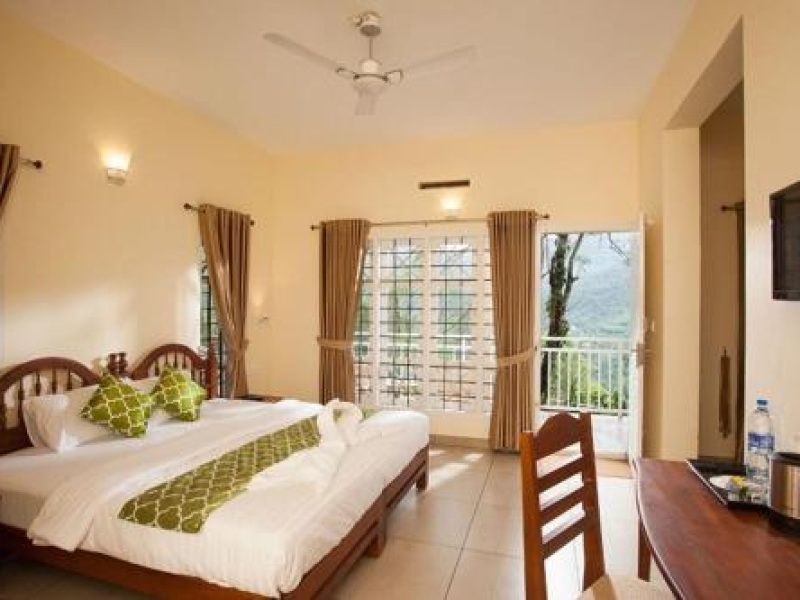 DELUXE ROOM [WITH BALCONY]