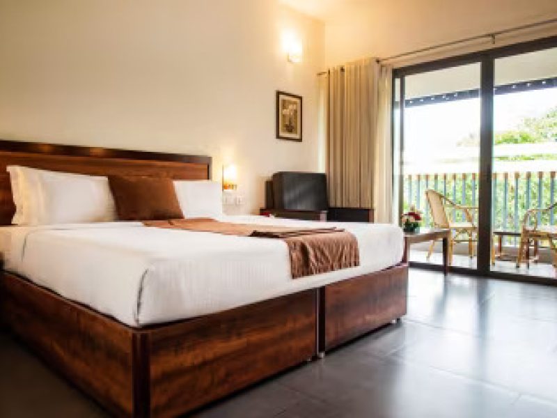 JUNGLE LODGE ROOM