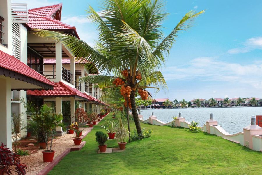 LAKE PALACE FAMILY