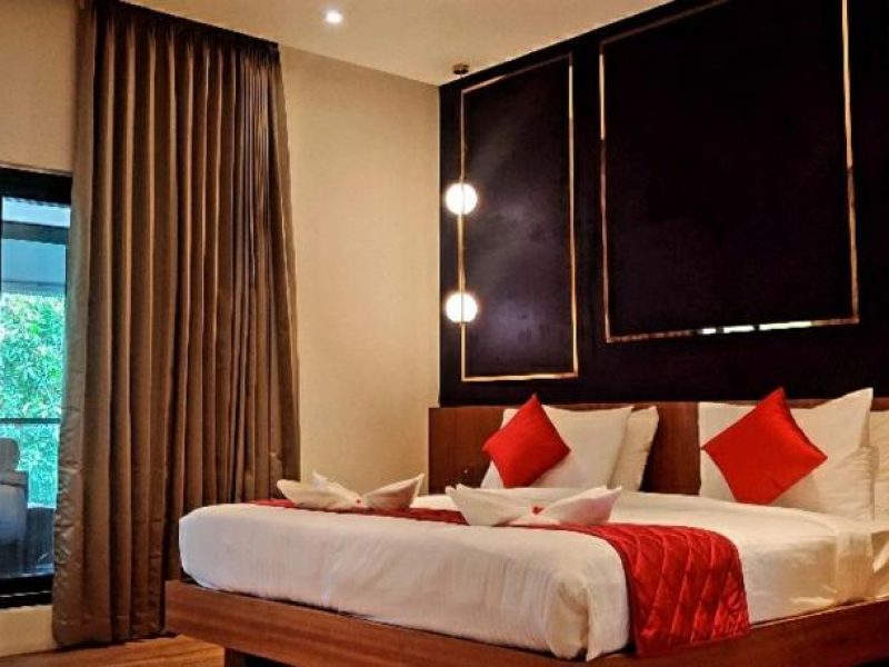 PREMIUM ROOM WITH JACUZZI