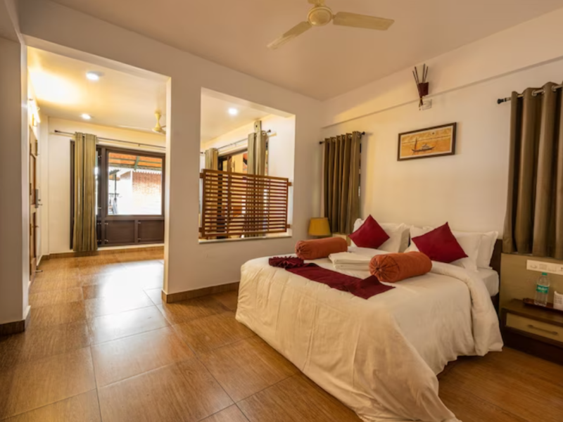 [STANDARD ROOM]     QUEENS CLIFF