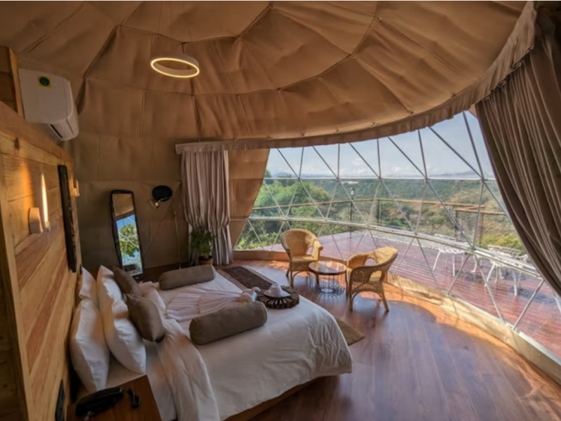 [SPECIAL ROOMS]     EXOTIC MOUNTAIN GLAMPS