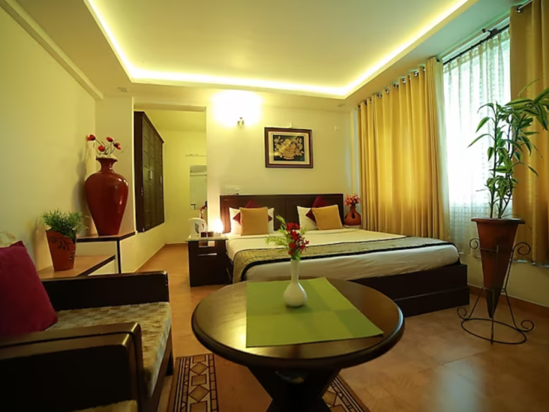 DELUXE ROOM  WITH BALCONY VIEW