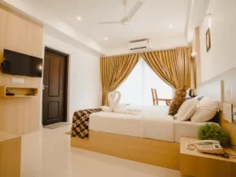 EXECUTIVE SUITE ROOM