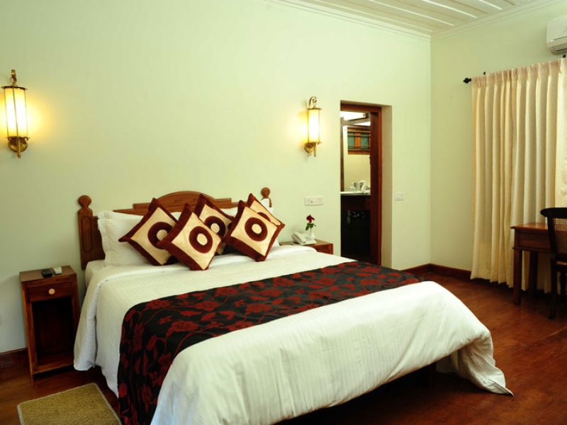 HERITAGE SUITE/EXECUTIVE SUITE