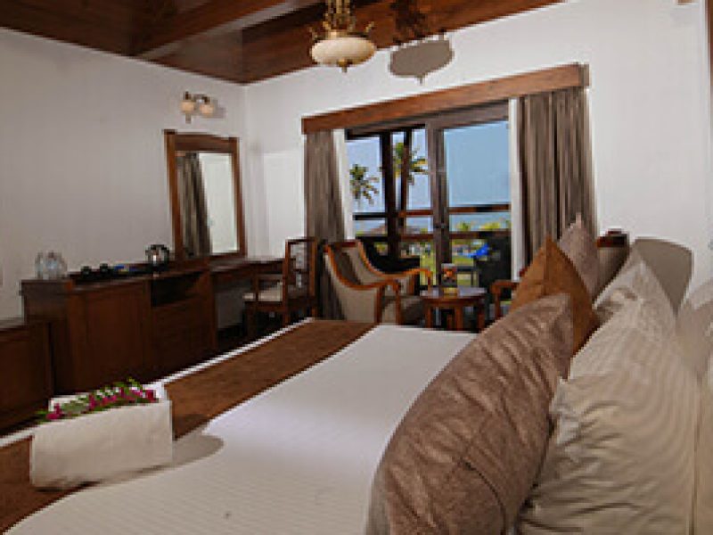 LAKE VIEW ROOM