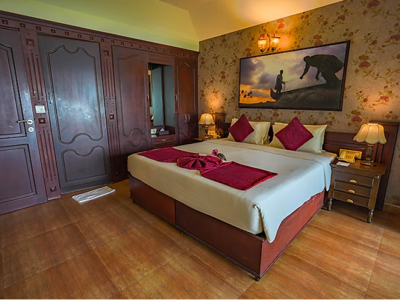 LAKE VIEW VILLA