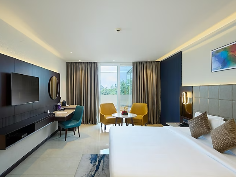 EXECUTIVE CLUB ROOM