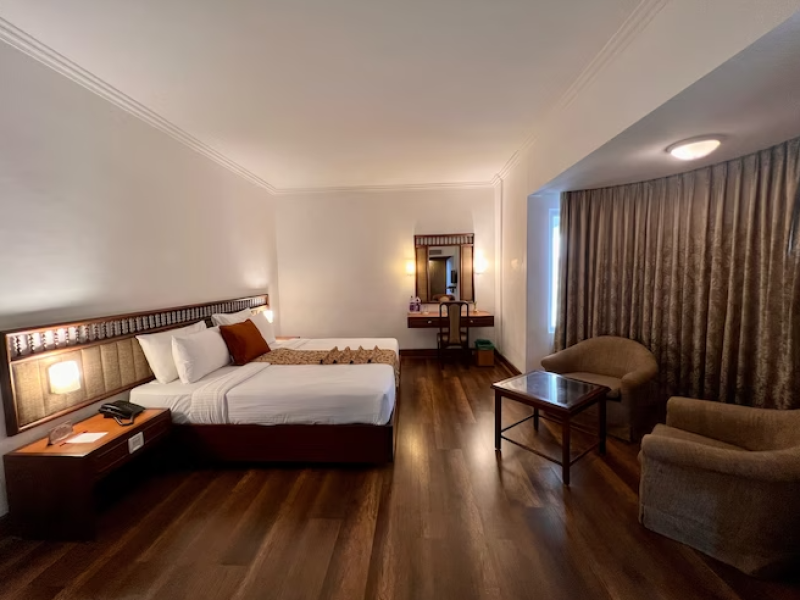 SUITE ROOM