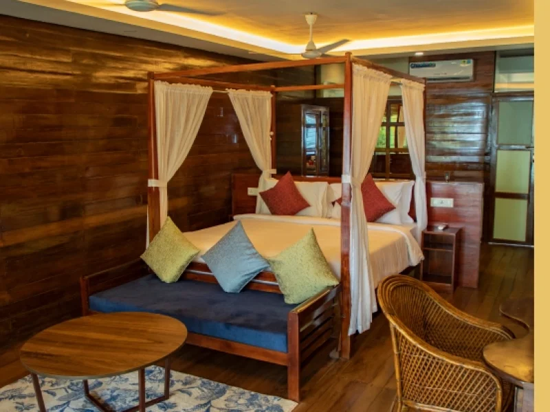 WOODEN SEA VIEW SUITE