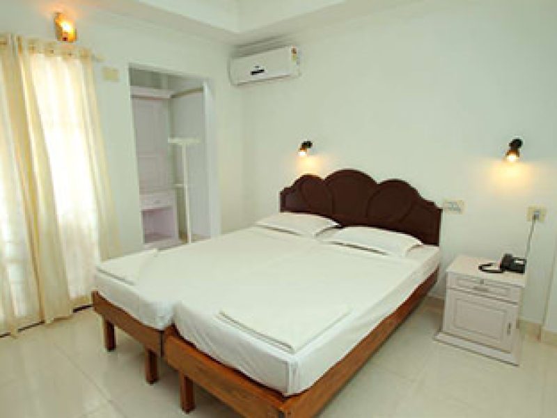 Deluxe Pool View Room A/C
